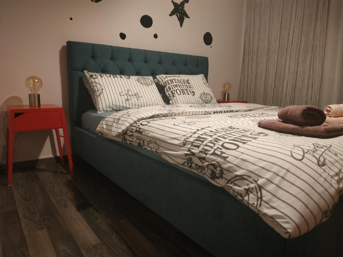 Cozy Apartment Near Metro Station Agia Marina Aten Exteriör bild